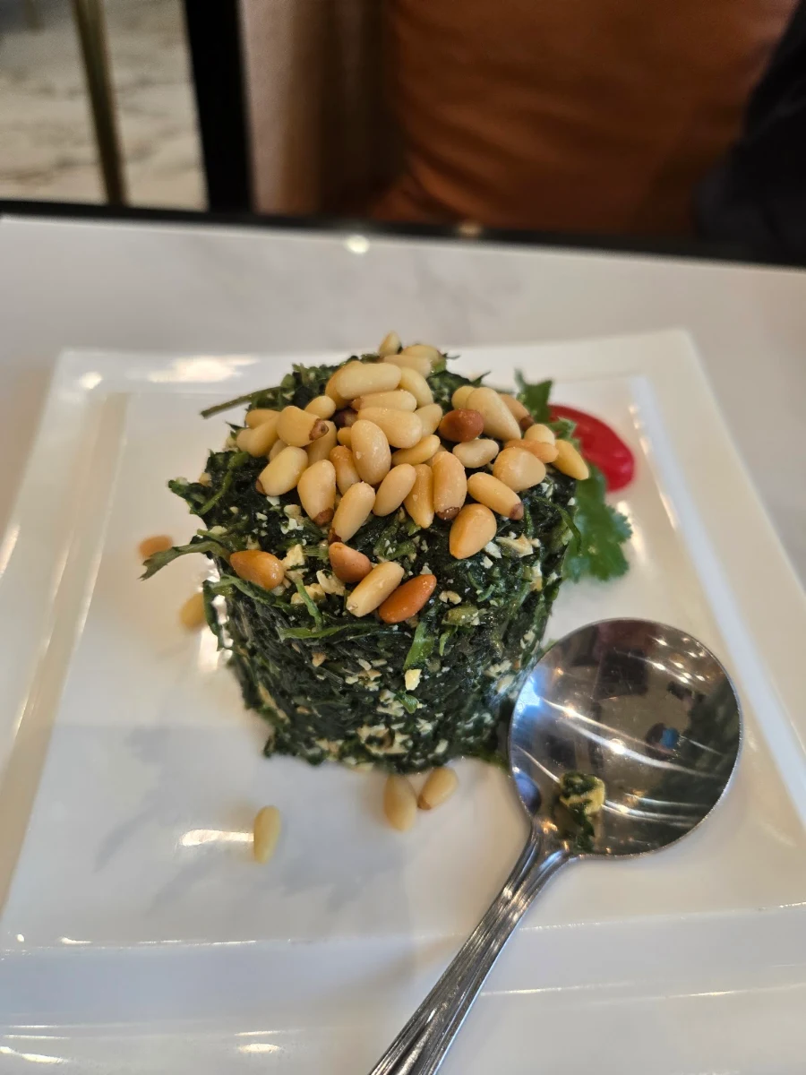 Tossed Green Herd Salad with Dried Bean Curd 马兰头香干